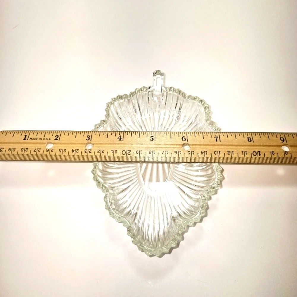 Vintage Depression Glass Trinket Dish Like New Leaf Shaped Ridged Pattern